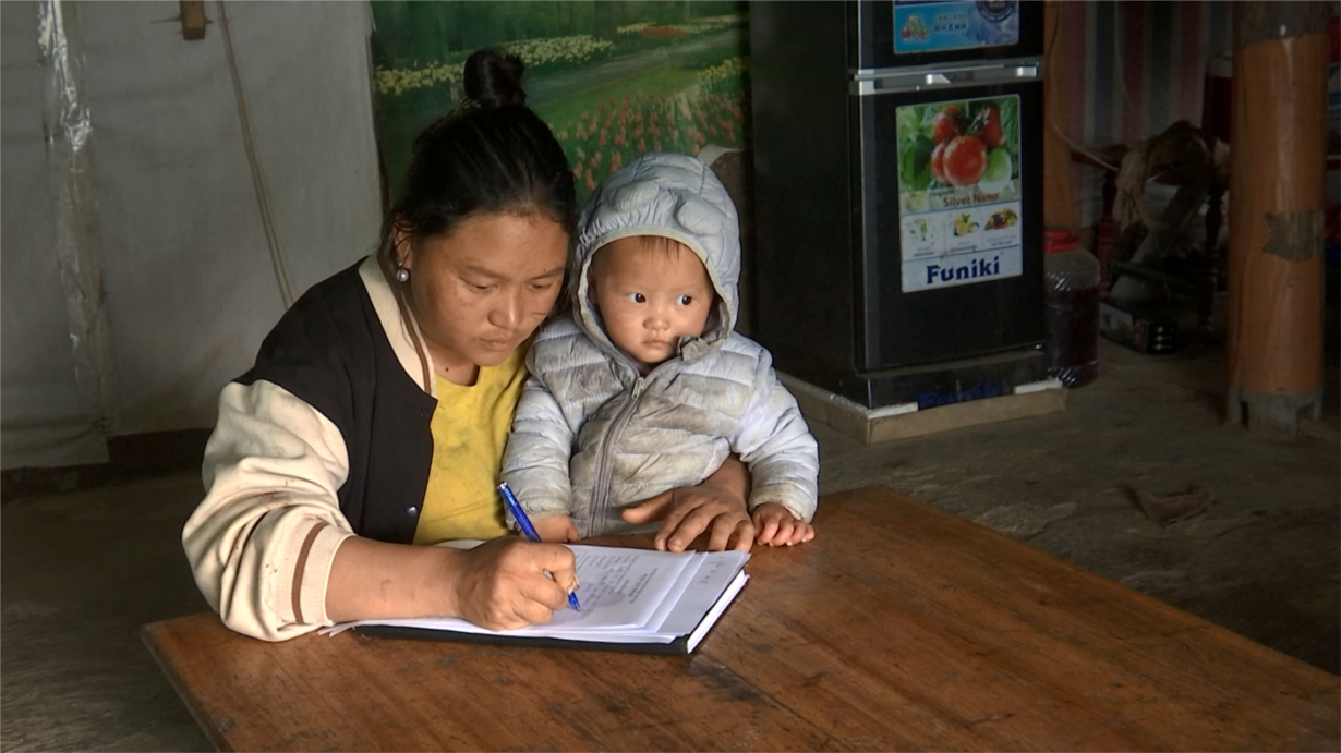 Nhiều đồng bào vùng cao Lào Cai viết đơn xin ra khỏi hộ nghèo (25/12/2022)
